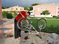 Chris fixing bike (Portugal ARWC 2009)