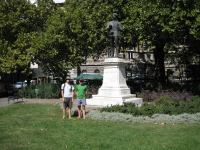 Men infront of a man (Budapest, Hungary)