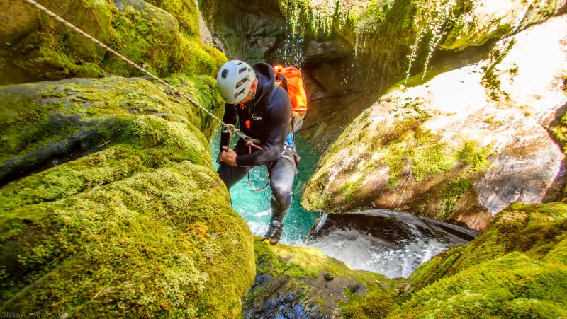 Cris abseiling (Canyoning Robinson Creek, Adventures with Craichel Jan 2022)