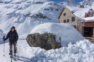 Heading off again (Ski touring Jamtalhuette)