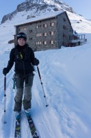 Leaving the hut in the morning (Ski touring Jamtalhuette)