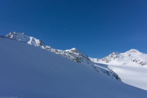 View of mountains (Ski touring Jamtalhuette)