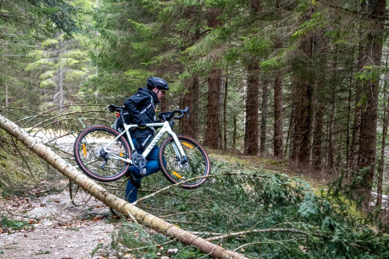 Carrying a bike (Multisport weekend in Austria March 2024)