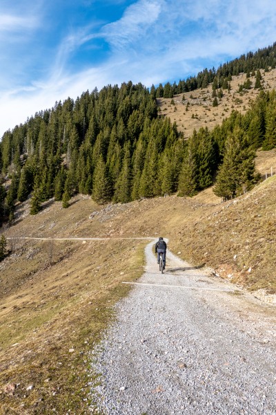 Reaching some gravel (Multisport weekend in Austria March 2024)
