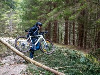 Carrying a bike (Multisport weekend in Austria March 2024)