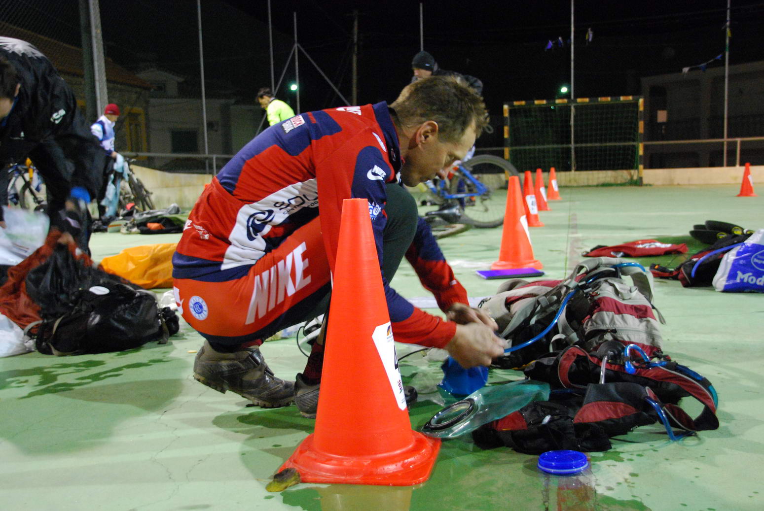 Mike sorts out his gear (Portugal ARWC 2009)