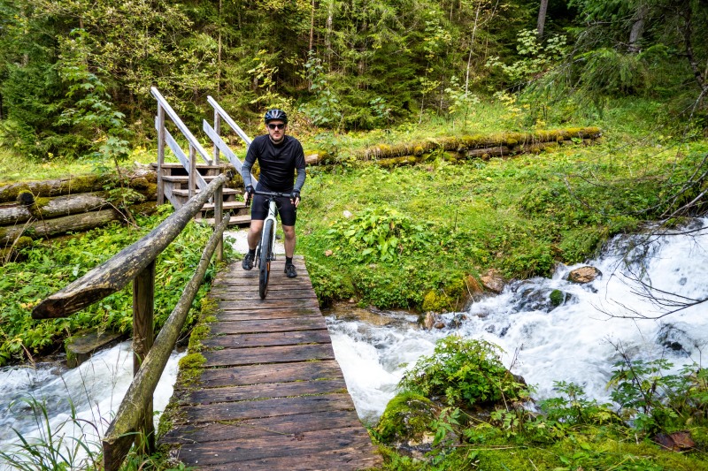 Johannes crosses a bridge (Autumn adventures Dachstein Sept 2024)