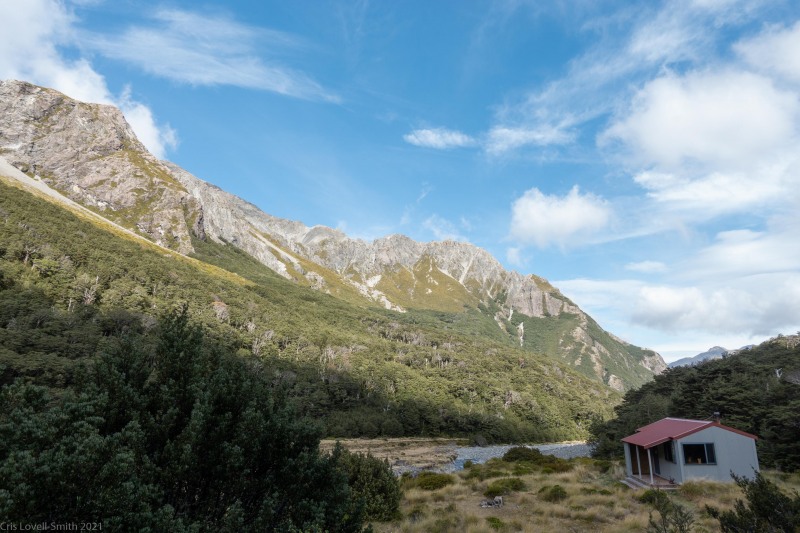 The Crow Hut (Avalanche Crow Tramp April 2021)