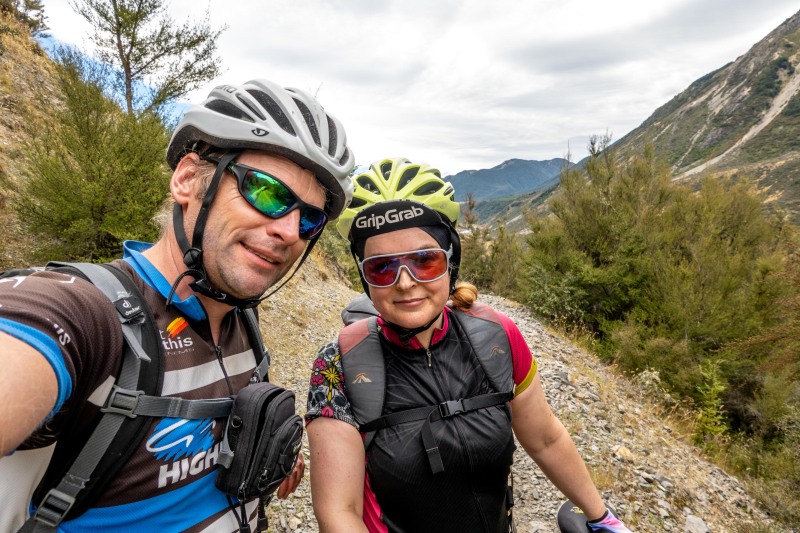 Cris and Katie posing (Bikepacking Poulter Jan 2024)