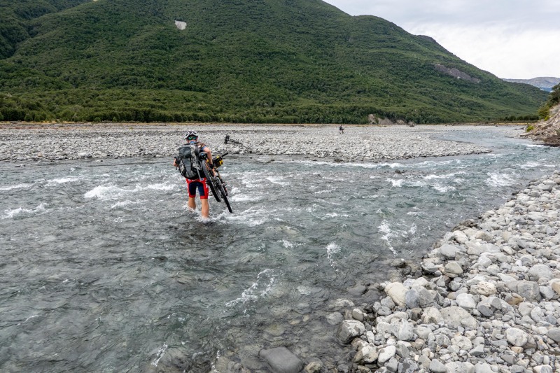 Cris carrying Katie\'s bike (Bikepacking Poulter Jan 2024)