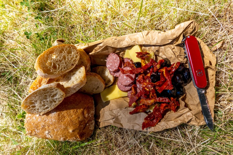 Quick lunch (Bikepacking Poulter Jan 2024)