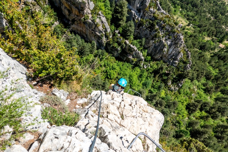 Ari climbs over the lip (Cadi Challenge 2022)