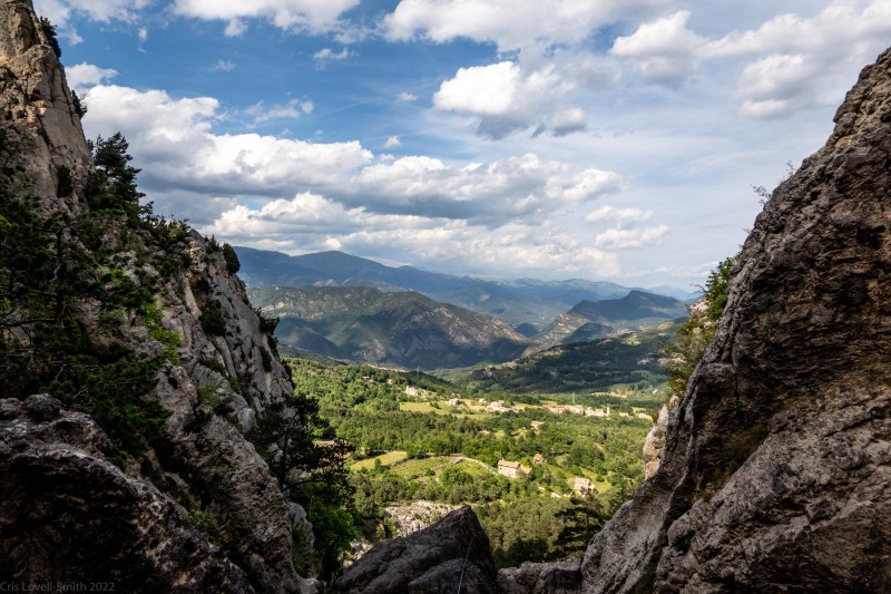 View between rocks (Cadi Challenge 2022)