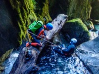 Craig talks Rachel through an abseil (Canyoning Robinson Creek, Adventures with Craichel Jan 2022)