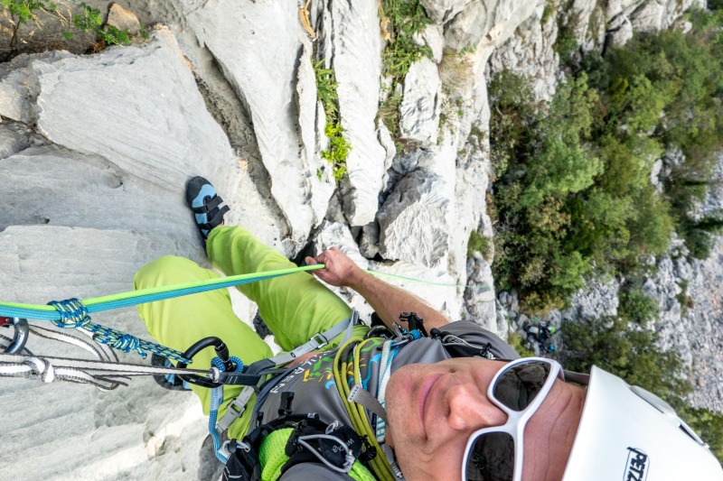 Cris abseiling (Climbing Croatia Oct 2022)