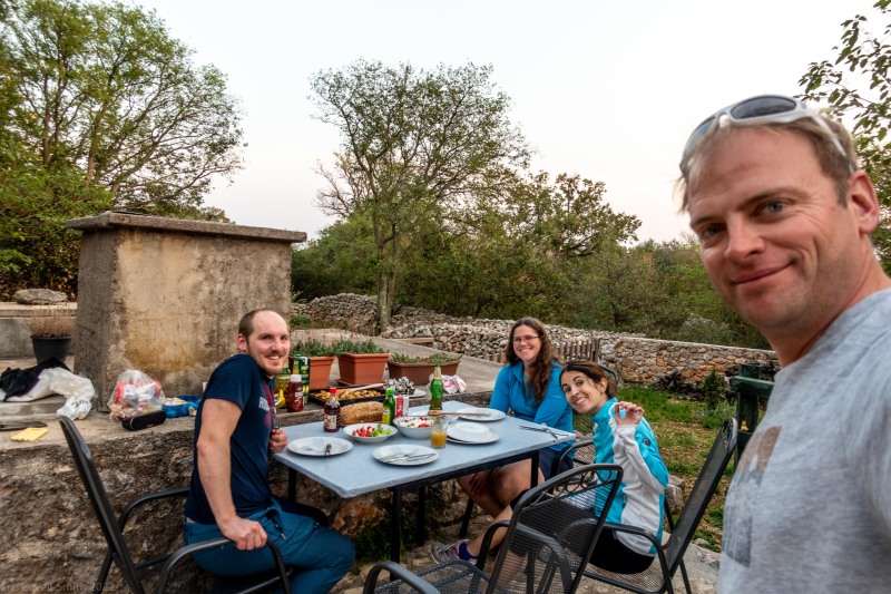 Time to eat (Climbing Croatia Oct 2022)