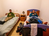 Craig and Johannes in the grovel (Climbing Greece April 2023)