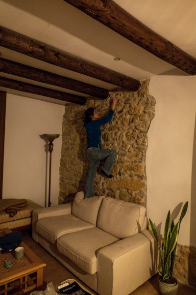 Ari can't stop climbing (Climbing Margalef May 2024)