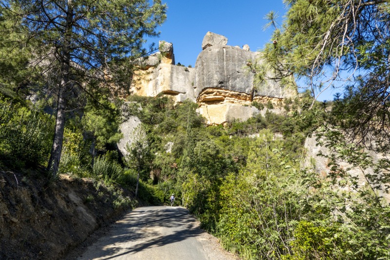 Lots of rocks to climb (Climbing Margalef May 2024)