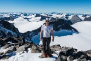 Cris and snow (Cycle Touring Norway 2016)