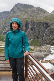 Leonie at the top of the Trollstigen (Cycle Touring Norway 2016)