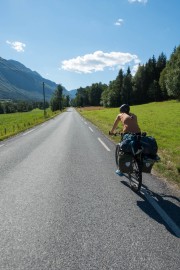 Leonie cycling (Cycle Touring Norway 2016)