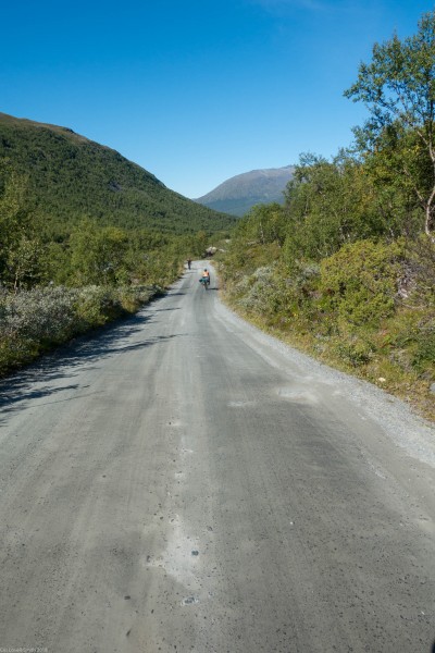Riding down the gravel road (Cycle Touring Norway 2016)