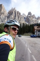 Climbing up to passo Sella (Cycling Dolomites)