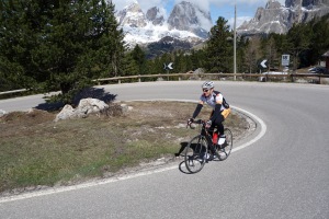 Cris cruising up to passo Pordoi (Cycling Dolomites)