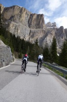 Thomas and Marco climbing Sella pass (Cycling  Dolomites)