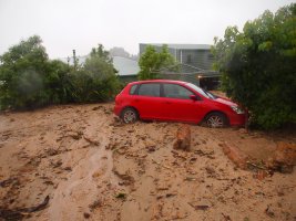 Car in mud (Ligar Bay)