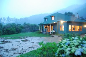 House and mud (Ligar Bay)