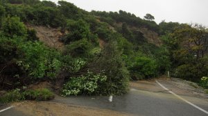 Road blocked in Ligar Bay (Ligar Bay)