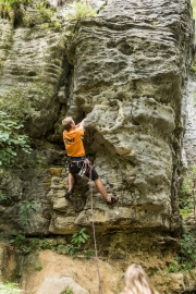 Cris climbing an 18 at Paynes (Paynes Ford)