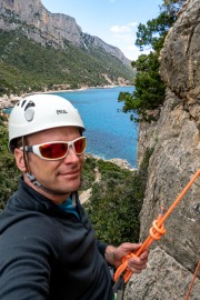 Cris climbing at Pedra Lunga (Holidays in Sardinia May 2023)