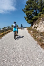 Ari and Johannes cycling up to Monte Tuttavista (Holidays in Sardinia April 2024)
