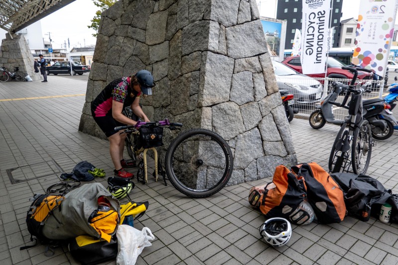 Packing our bikes (Japan 2024)