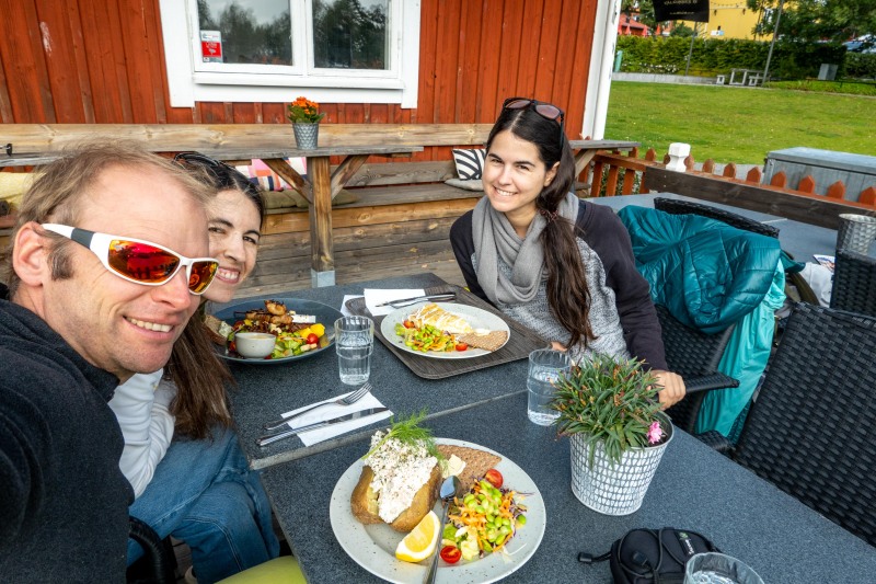 Lunch by the sea in Sigtuna (Kayaking Sweden Sept 2023)