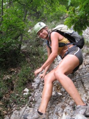 Frauke descending with steel rope (Lago di Garda, Italy)