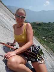 Frauke on wall (Lago di Garda, Italy)