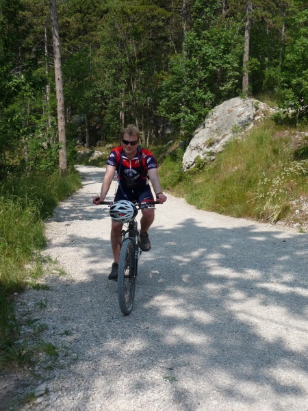 Cris on bike (Lago di Garda)