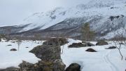 Snow and rocks (Tomesrenna, Norway)