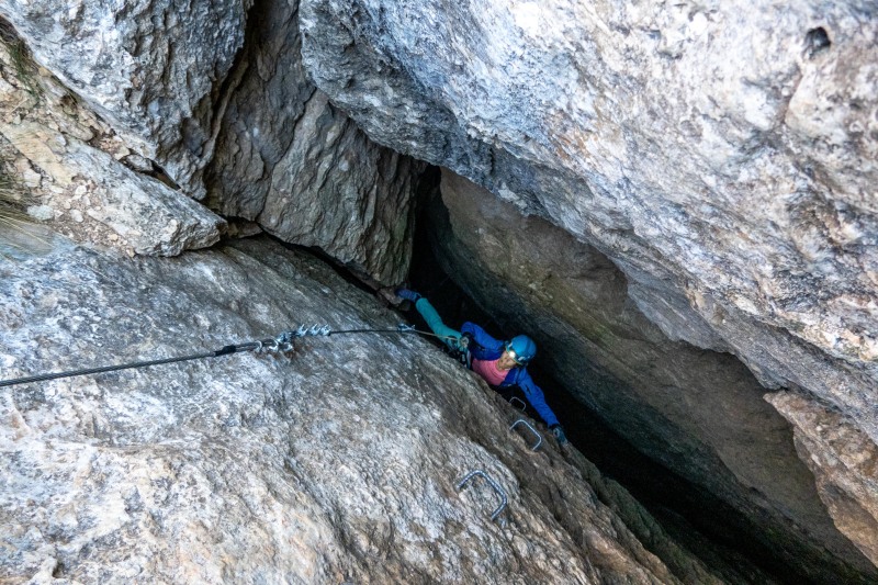 Ari climbing up the final ascent (Muntanyes de Prades Dec 2025)