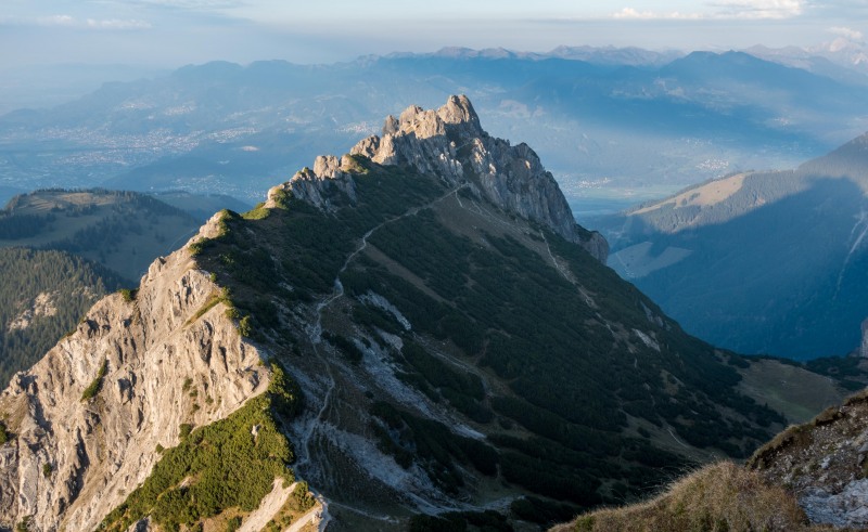 Looking towards the sisters (Three Sisters 2018)