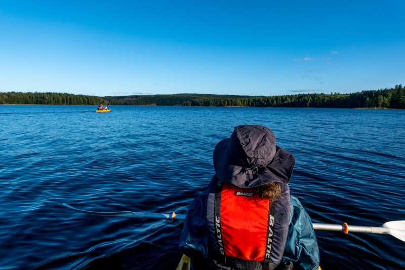 Kayaks on a blue sky day (Seakayaking Sweden, August 2024)