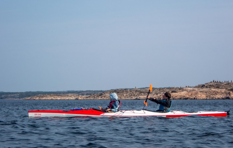 Phil and Julie in the fast boat (Seakayaking Sweden, August 2024)