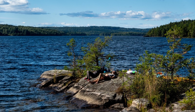 Taking a break on the way (Seakayaking Sweden, August 2024)