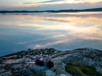 Us on the rocks at the end of the island (Seakayaking Sweden, August 2024)