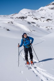 Johannes skinning back up (Ski Touring Andorra April 2022)