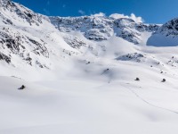 Powder everywhere (Ski Touring Andorra April 2022)